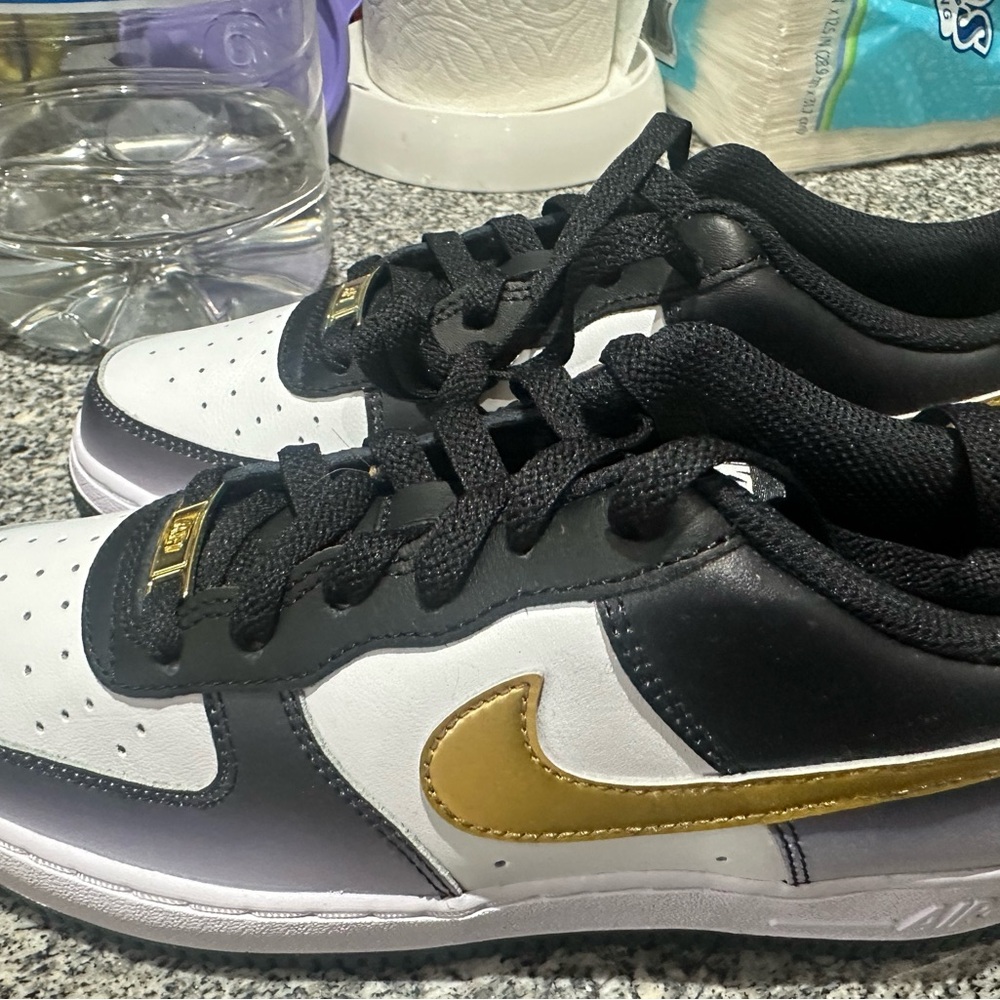 Nike airforce 1s